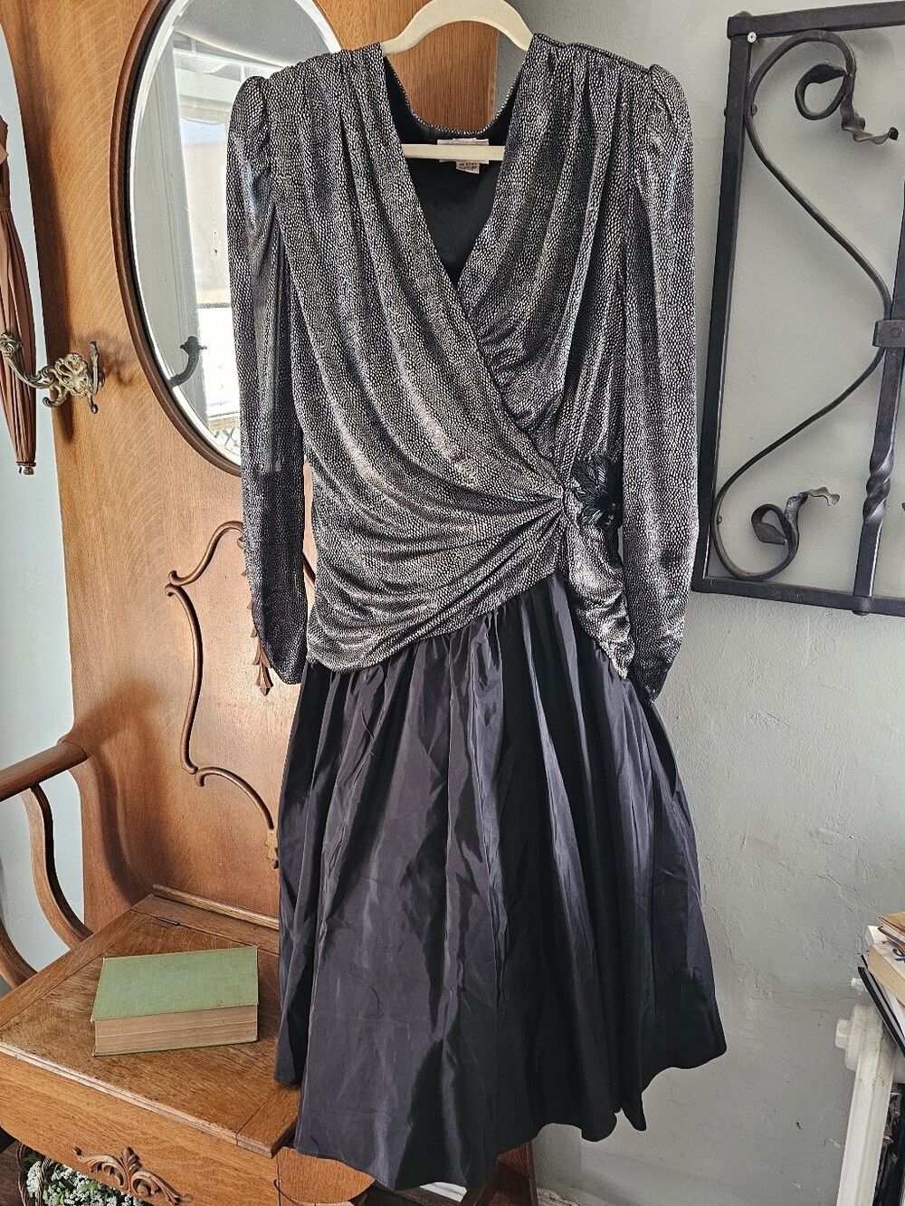 Vintage D.R. II 18W Metallic Silver Black Draped Beaded Party Dress Made USA